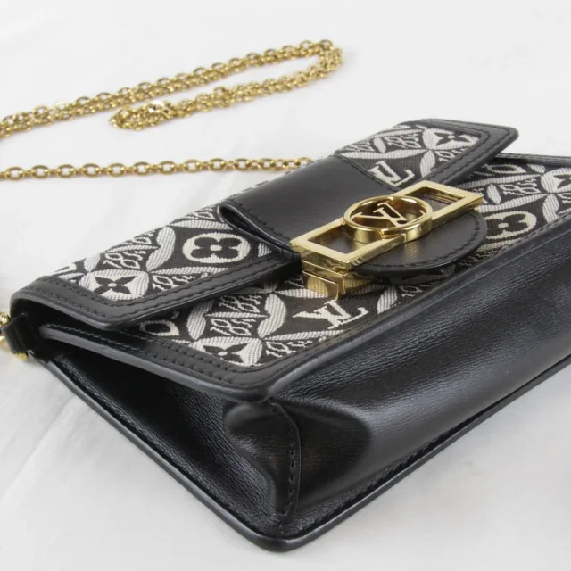 Louis Vuitton Jacquard Portefeuille Dauphine canvas leather shoulder bag in Black Canvas from LuxUness, photo 4 of 8