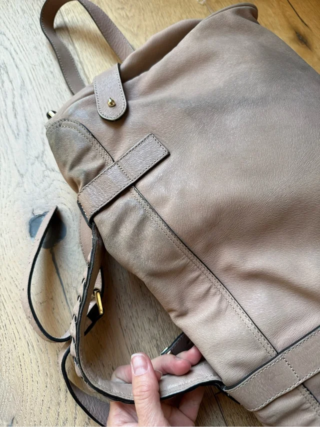Mulberry Soft Leather Tote In Blush Taupe With Gold Hardware in Taupe Leather from Poshmark, photo 15 of 15
