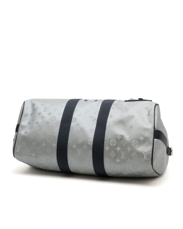 Louis Vuitton Monogram Satellite Keepall Bandoulière 50 Weekend Bag in Canvas from A Retro Tale, photo 4 of 11