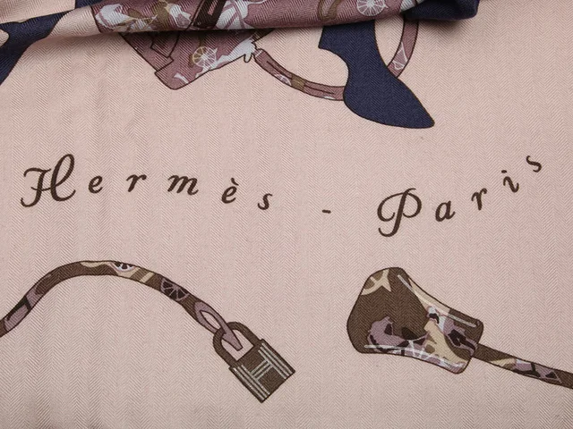 Hermès Kelly en Calèche Cashmere Silk Shawl 140cm in Silk from Ann's Fabulous Finds, photo 2 of 6