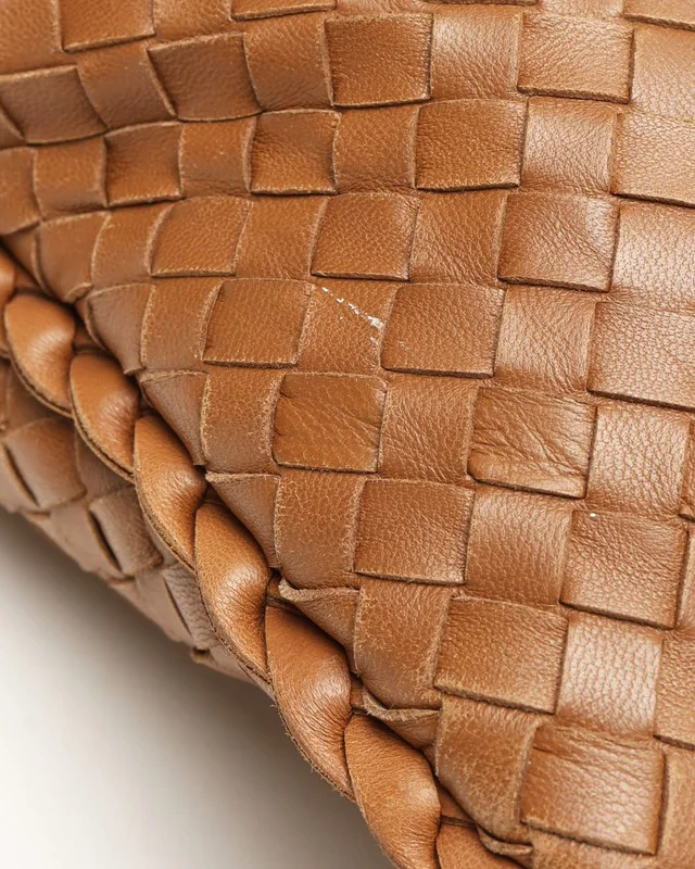 Bottega Veneta Medium Intrecciato Hobo Bag in Woven leather from A Retro Tale, photo 8 of 13