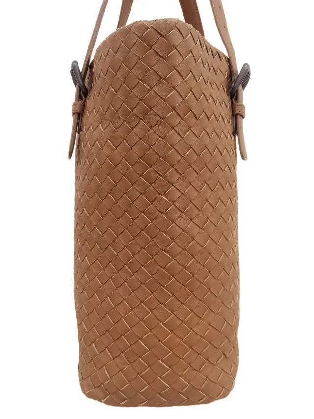 Bottega Veneta Intrecciato Tote Bag, Brown in Brown Woven leather from VINTAGE QOO TOKYO, photo 4 of 10