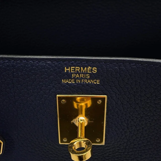 Hermès Kelly Retourne blue navy Togo Leather Size 35 in Navy Togo leather from GALLERY RARE, photo 16 of 17
