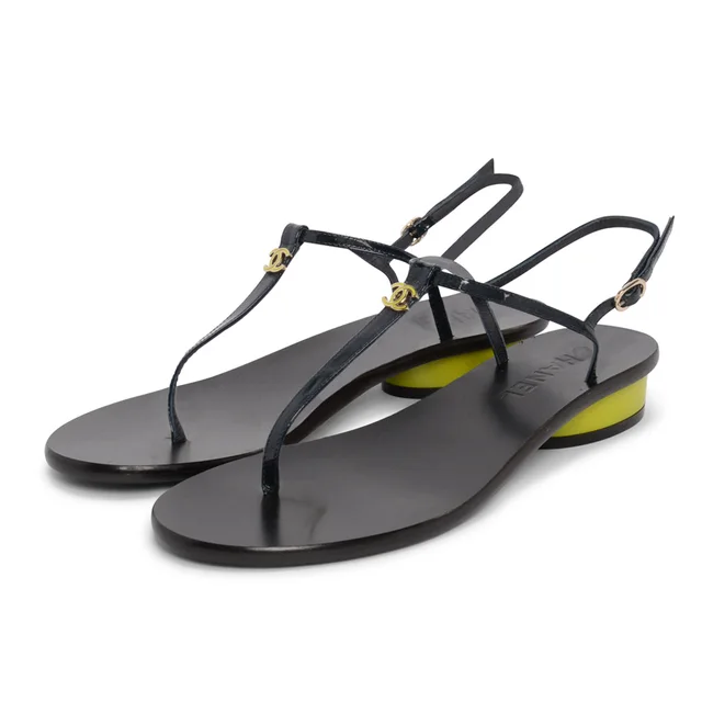 Chanel Patent CC Thong Sandals 37 in Green Patent leather from Blue Spinach