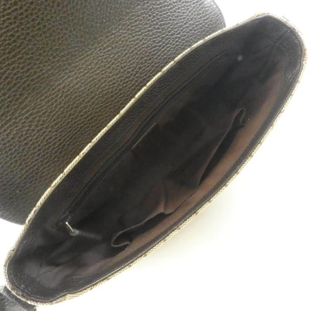 Gucci GG Canvas Shoulder Bag in Beige Canvas from LuxUness, photo 8 of 8