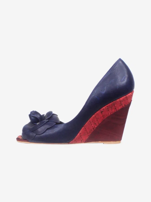 Chanel Dark blue leather floral peep-toe wedge sandals - size EU 38.5 in Blue Leather from Sign of the Times