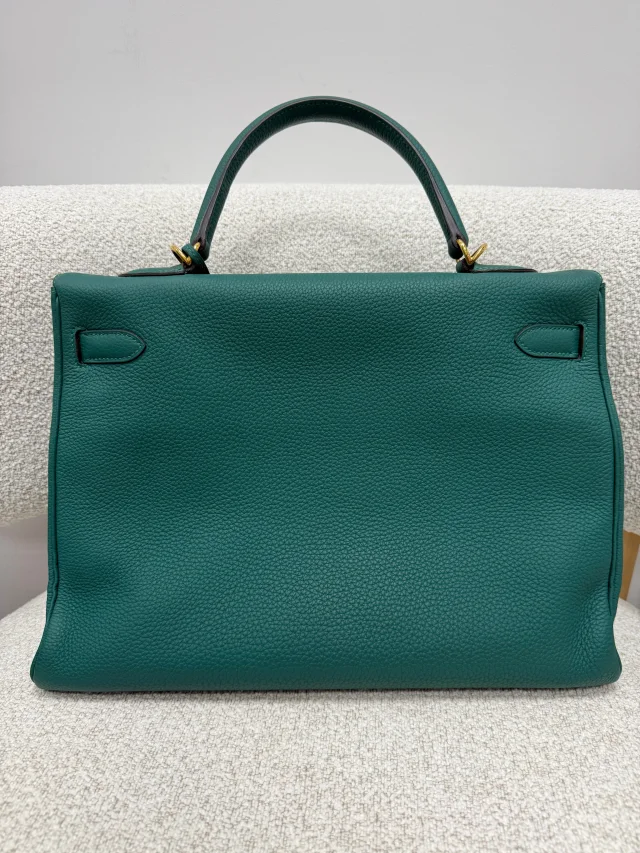 HK LOCATED*PRELOVED HERMÈS KELLY 35CM MALACHITE Togo Leather in Togo leather from Luxury Promise, photo 3 of 3