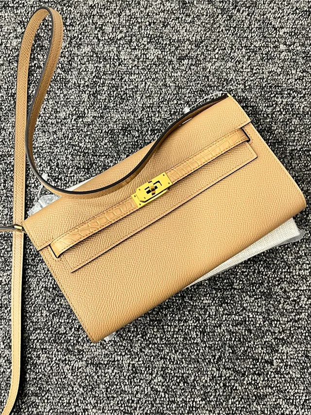 Hermès Kelly To Go Touch Epsom×Alligator Matte Chai G in Epsom leather from Luxury Promise