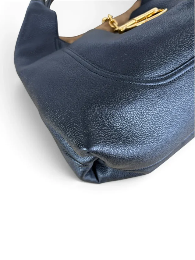 Gucci Grained Leather Softbit Maxi in Black Caviar leather from Season 2 Consign, photo 7 of 10