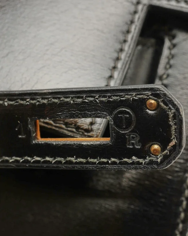 Hermès Kelly Box 32 Sellier Bag in Leather from A Retro Tale, photo 8 of 10