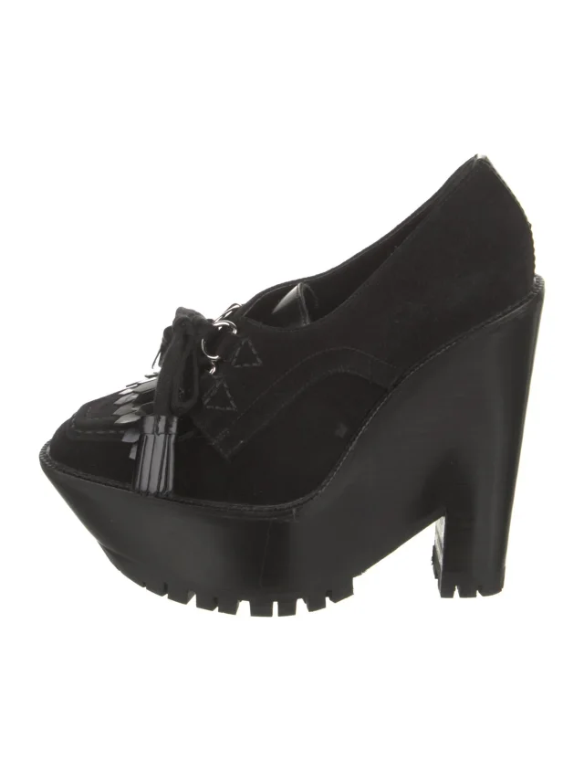 Burberry Suede Pumps in black Suede from The RealReal