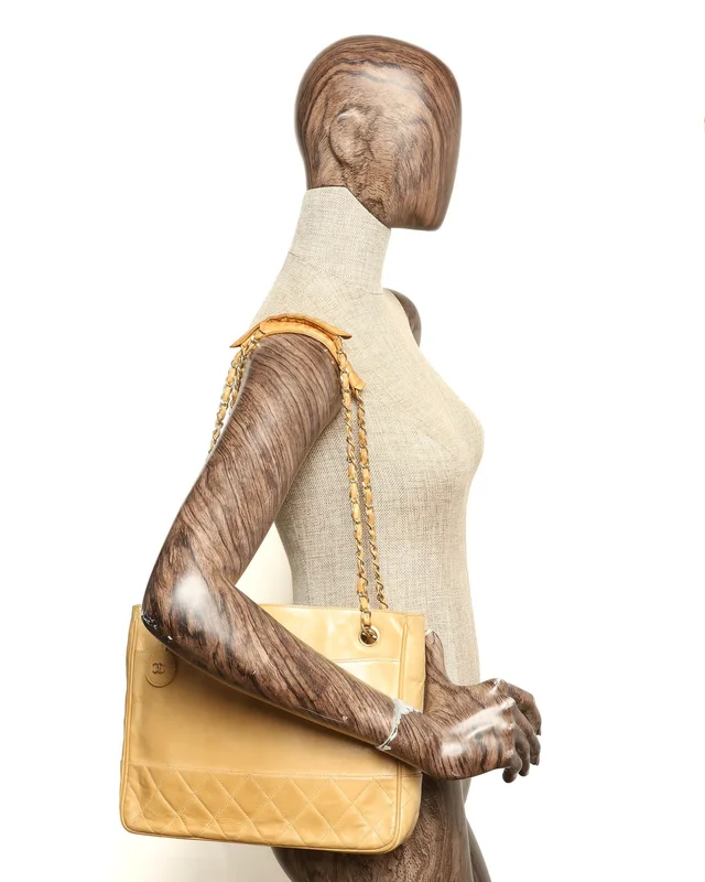 Chanel CC Chain Tote Bag in Leather from A Retro Tale, photo 15 of 15