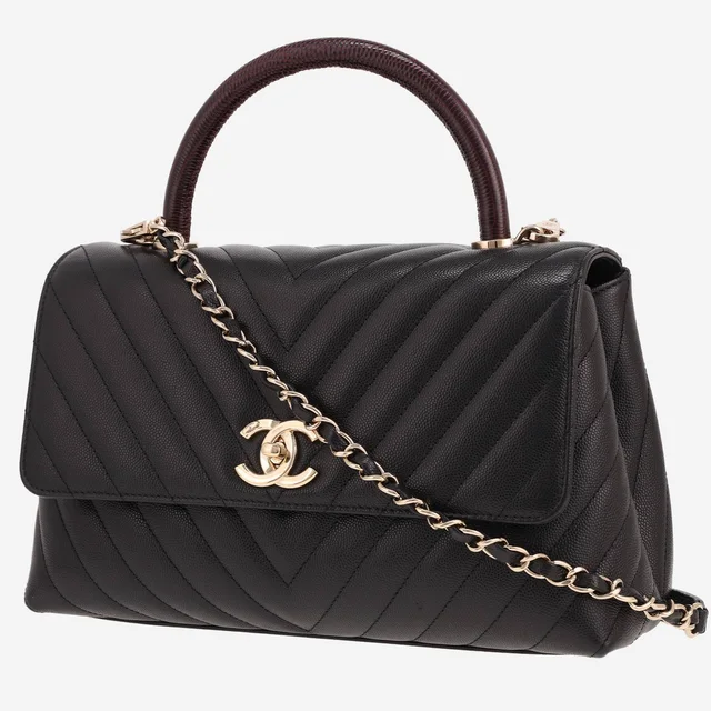 Chanel Coco Handle shoulder bag in Noir herringbone-quilted leather in Black Leather from Collector Square