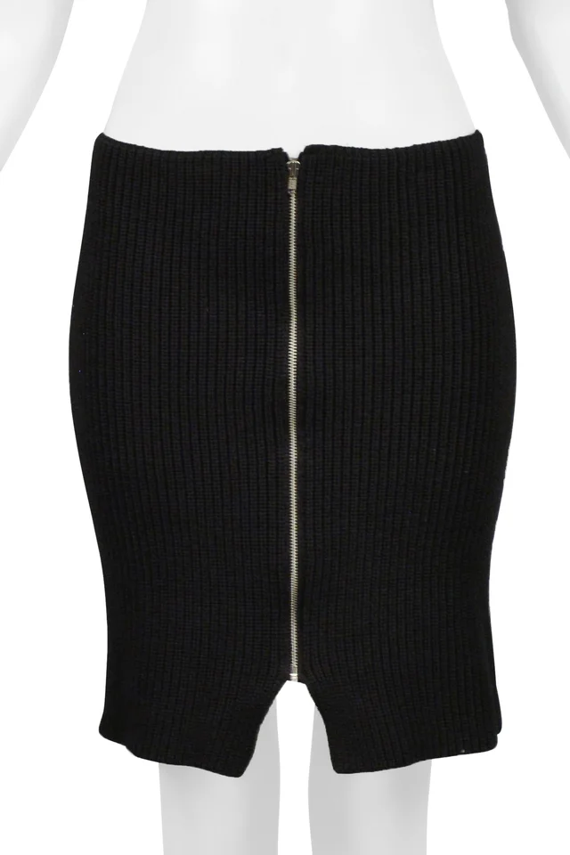 Comme des Garçons Black Ribbed Knit Skirt W Zipper in Black Nylon from Resurrection Vintage, photo 2 of 2