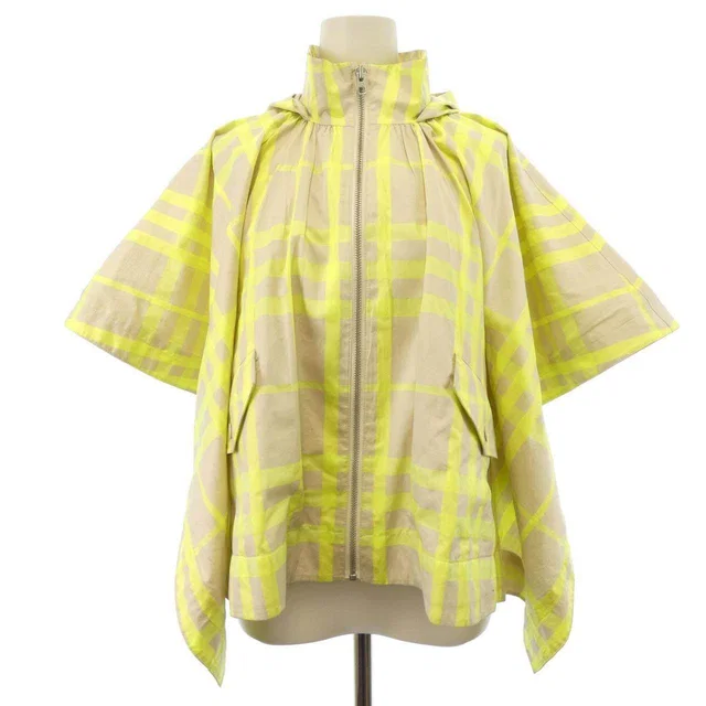 Burberry Cable Knit Wool Cape in Wool from LuxUness