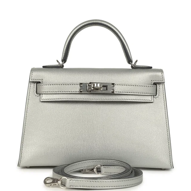 Hermès Kelly Sellier 20 Argent Chevre Chamkilight Palladium Hardware in Silver Goatskin from Madison Avenue Couture
