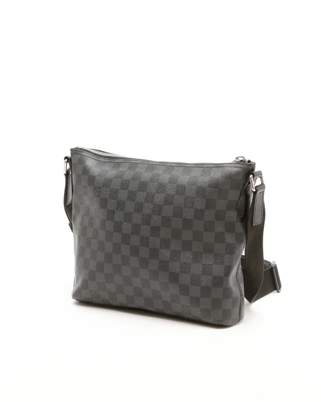 Louis Vuitton Damier Graphite Mick PM Bag in Grey from A Retro Tale, photo 3 of 7