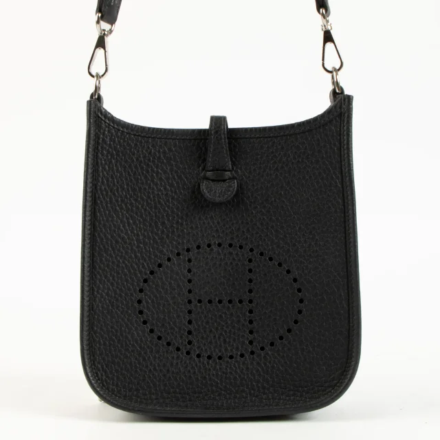 Hermès Evelyne 16 Caban Clemence PHW in Clemence leather from Labellov, photo 3 of 7