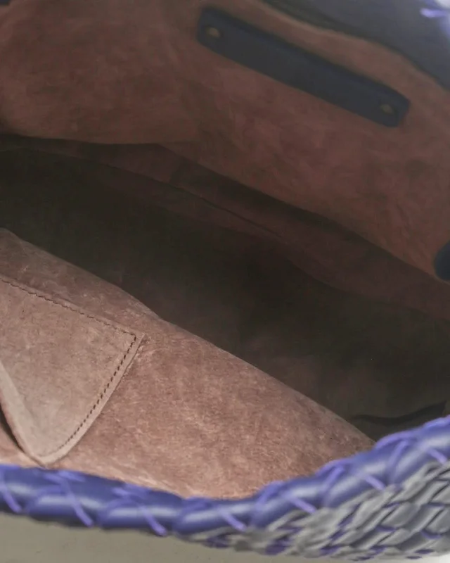Bottega Veneta Intrecciato Hobo Shoulder Bag in Woven leather from A Retro Tale, photo 9 of 11