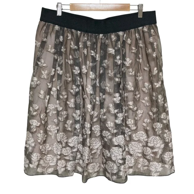 Giorgio Armani Collezioni Flower Embroidery Organza Skirt from LuxUness