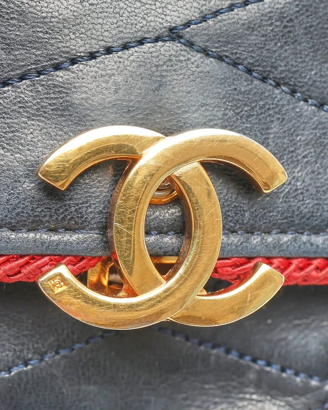 Chanel Small Single Flap Bag in Woven leather from A Retro Tale, photo 6 of 11
