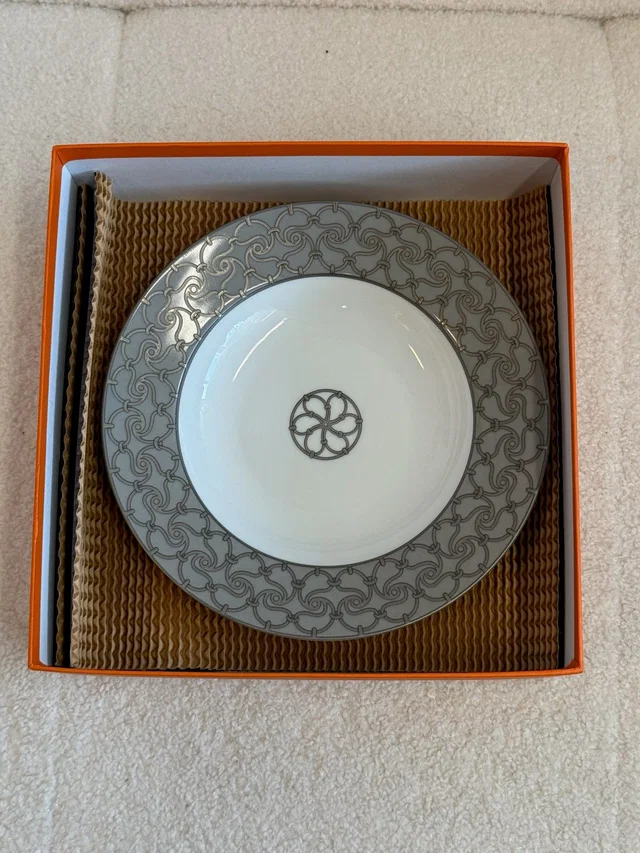 Hermès H Déco Dessert Plate Grey in Grey from Luxury Promise