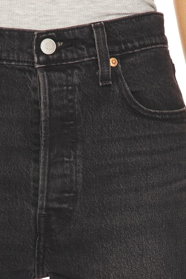 LEVI'S Ribcage Straight Ankle Jeans in Loom About, photo 6 of 6 from REVOLVE (Canada)
