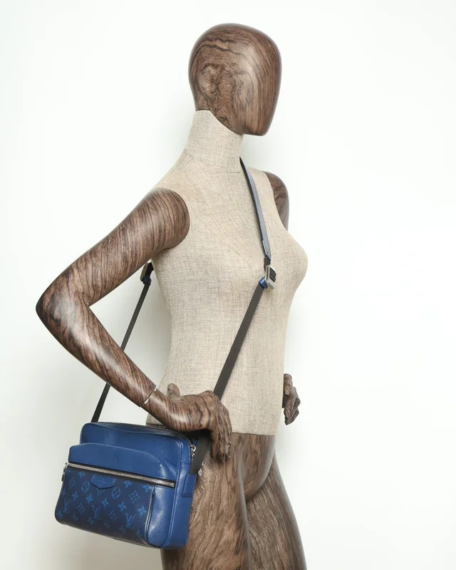 Louis Vuitton Taiga Outdoor Messenger PM Bag in Coated canvas from A Retro Tale, photo 8 of 8