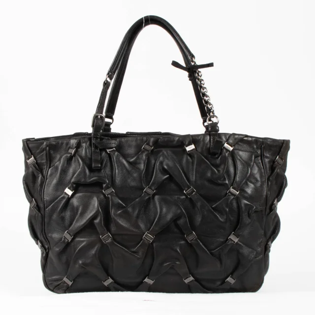 Ferragamo Black Vara Gathered Leather Shopper Bag in Black Leather from Labellov, photo 3 of 5