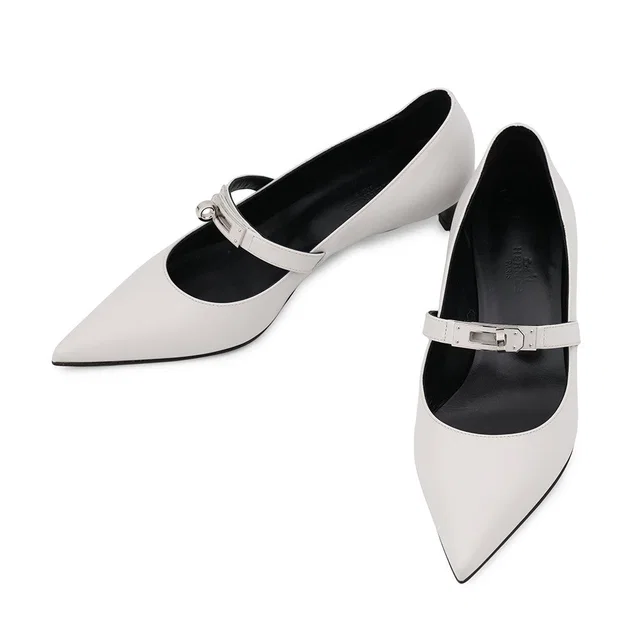 Hermès Pumps 《Chiara》 Gris Claire Leather Size 35H in Grey Leather from GALLERY RARE