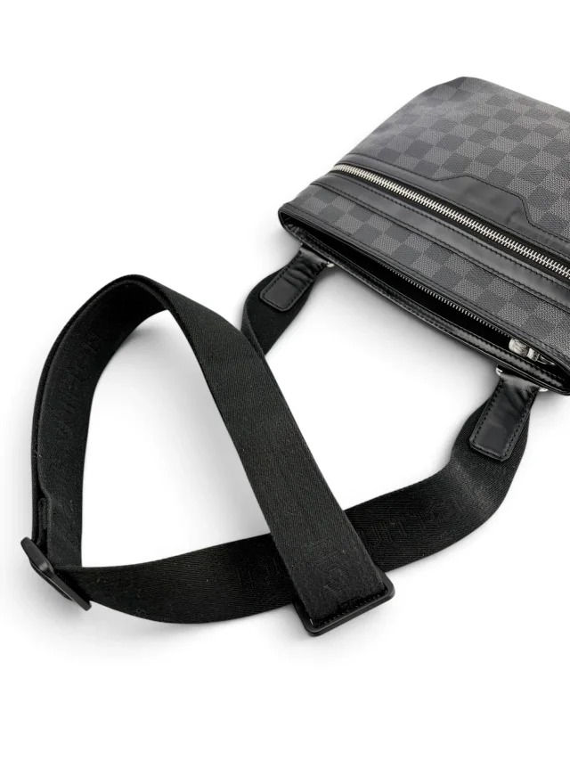 Louis Vuitton Damier Graphite Thomas Messenger Bag in Grey Canvas from Season 2 Consign, photo 6 of 10