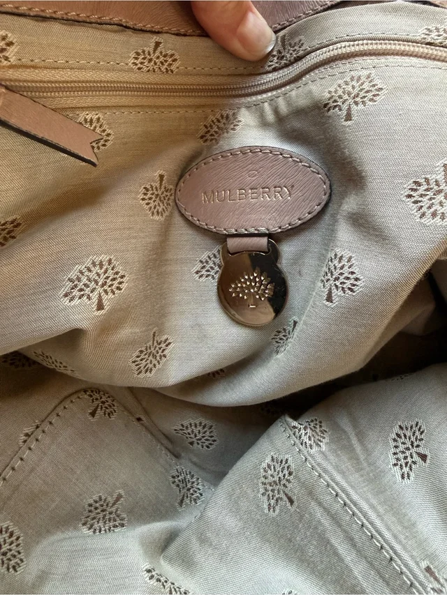 Mulberry Soft Leather Tote In Blush Taupe With Gold Hardware in Taupe Leather from Poshmark, photo 8 of 15