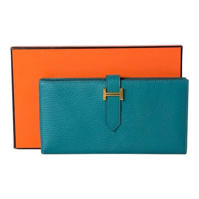 Hermès Z6 Green Wallet Bearn in Green from Luxury Promise