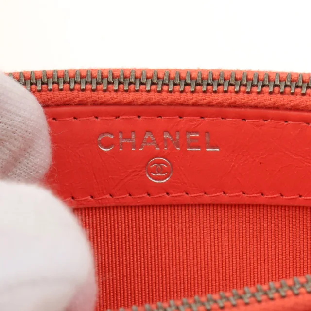 Gabrielle de Chanel Chain Shoulder Bag Mini, salmon pink, manufactured around 2018 in Pink Calfskin from VINTAGE QOO TOKYO, photo 9 of 13