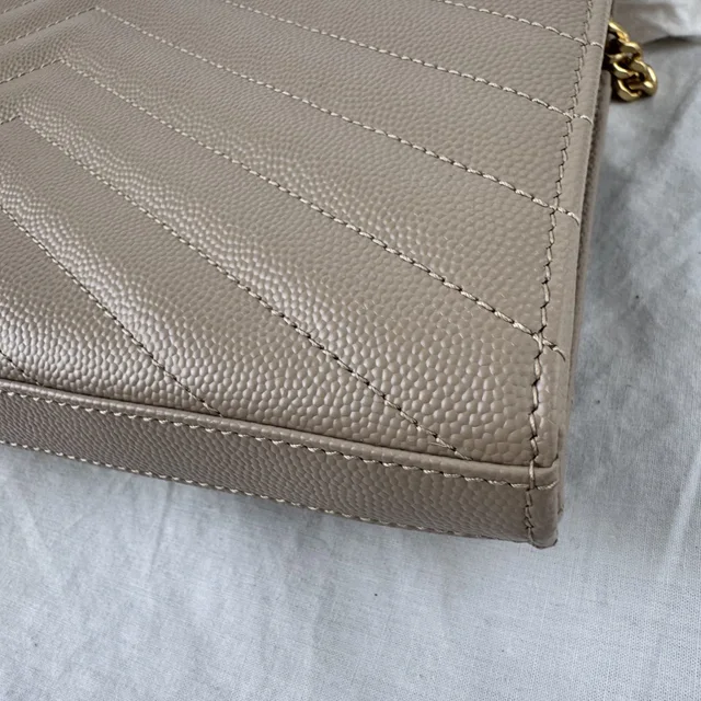 Saint Laurent CLASSIC CASSANDRE CHAIN WALLET On Chain Bag in grain de poudre leather, Metal from Reowned, photo 7 of 8