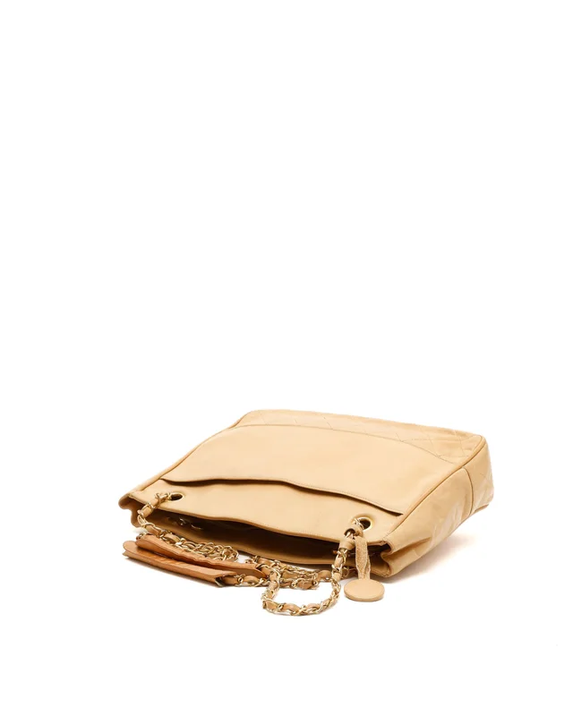 Chanel CC Chain Tote Bag in Leather from A Retro Tale, photo 6 of 15