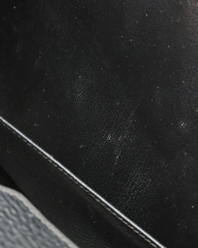 Hermès Birkin 35 Ardennes Bag in Leather from A Retro Tale, photo 17 of 18