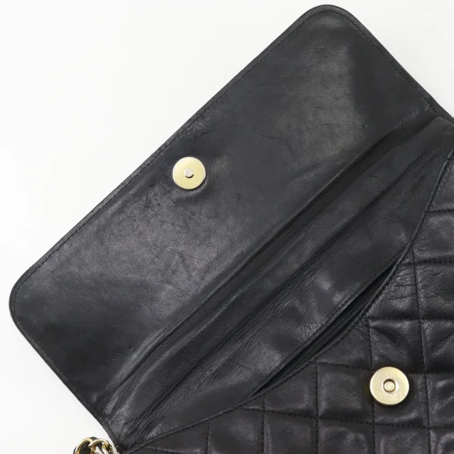 Chanel Matelasse Lambskin Shoulder Bag in Black Lambskin from LuxUness, photo 12 of 20