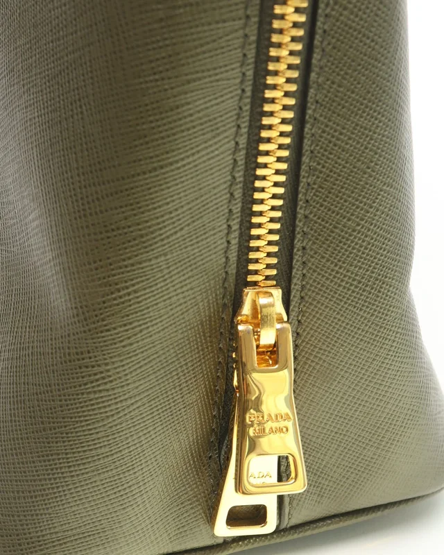 Prada Saffiano Lux Promenade Top Handle Bag in Saffiano leather from A Retro Tale, photo 8 of 16