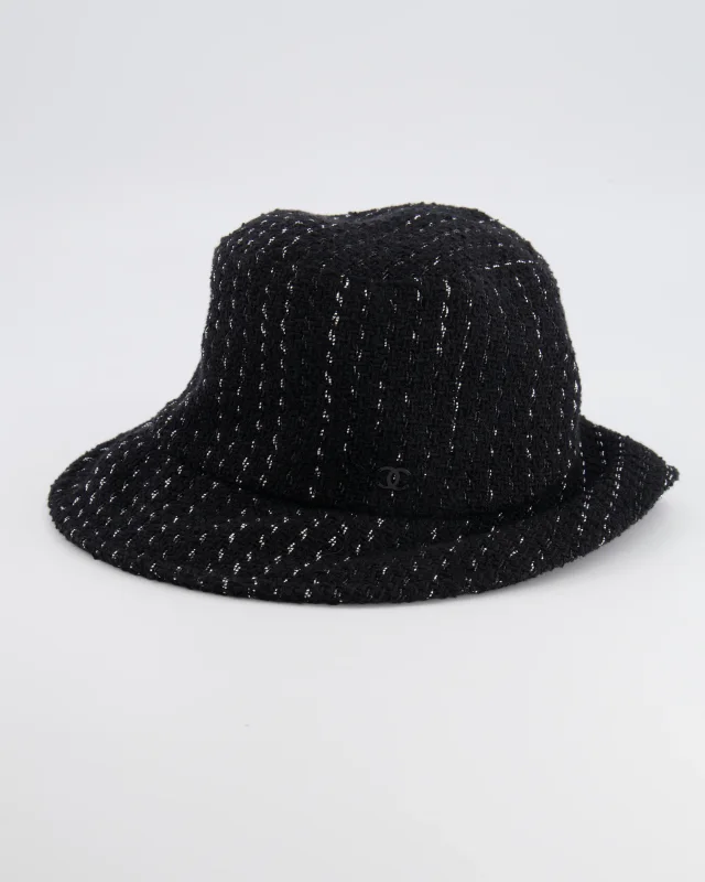 Chanel Black and Silver Tweed Bucket Hat with Black CC Logo Size M in Black Tweed from Sellier, photo 3 of 5
