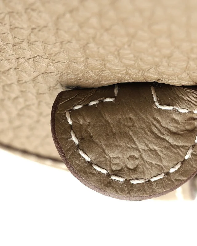 Hermès Evelyne 16 TPM Taurillon Clemence Etoupe Bag in Taupe Clemence leather from A Retro Tale, photo 7 of 8