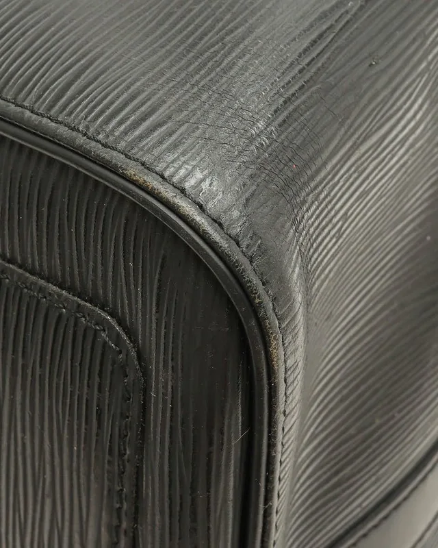 Louis Vuitton Epi Keepall 45 Weekend Bag in Leather from A Retro Tale, photo 6 of 8