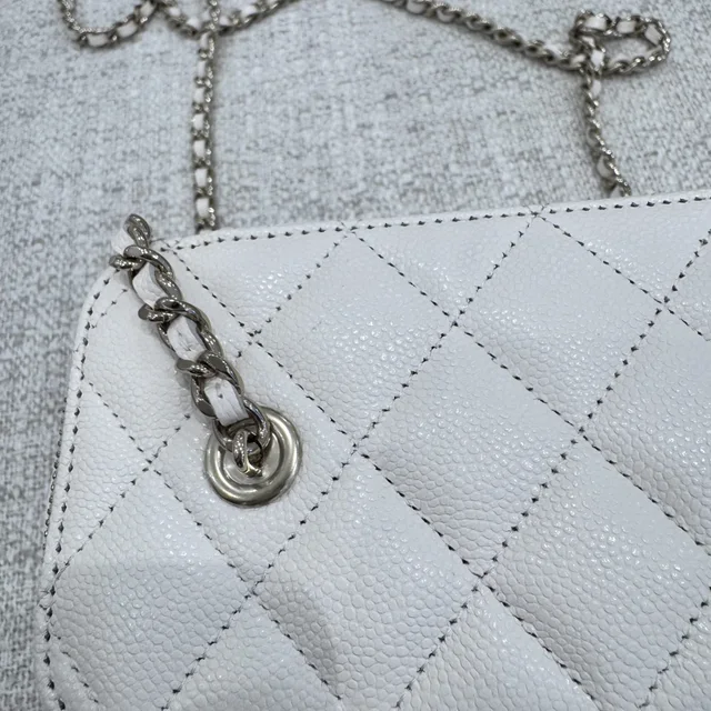 Chanel Caviar Vanity Bag in White Caviar, Metal from Reowned, photo 8 of 9
