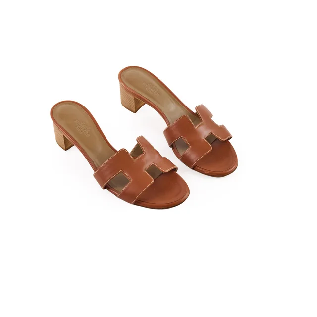 Hermès Oasis Sandals Gold Size 35 in Gold Leather from The Purse Affair