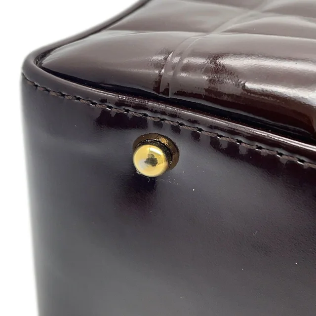Chanel CC Logo Chocolate Bar tote Brown Patent Leather in Brown Patent leather from GALLERY RARE, photo 9 of 17