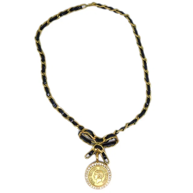 Chanel 1995 Crystal & Gold Medallion Choker in Gold Patent leather from AMORE Vintage Tokyo