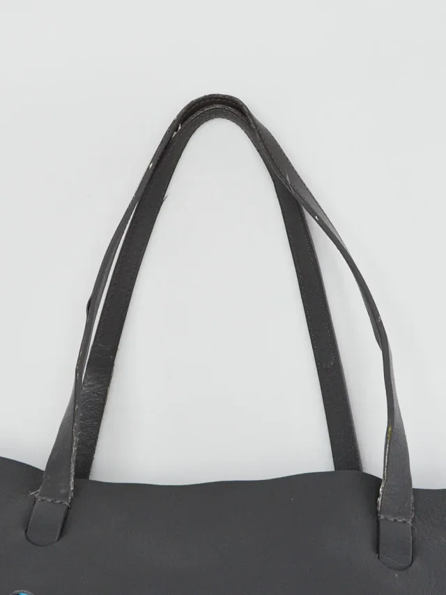 Balenciaga Gris Fossile Leather Everyday Tote Bag in Grey Leather from Yoogis, photo 3 of 17