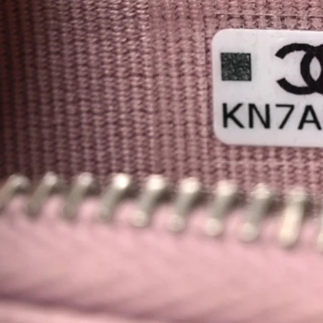 Chanel Caviar Quilted Flap Zip Card Holder Light Pink in Pink Caviar leather from FASHIONPHILE, photo 7 of 10
