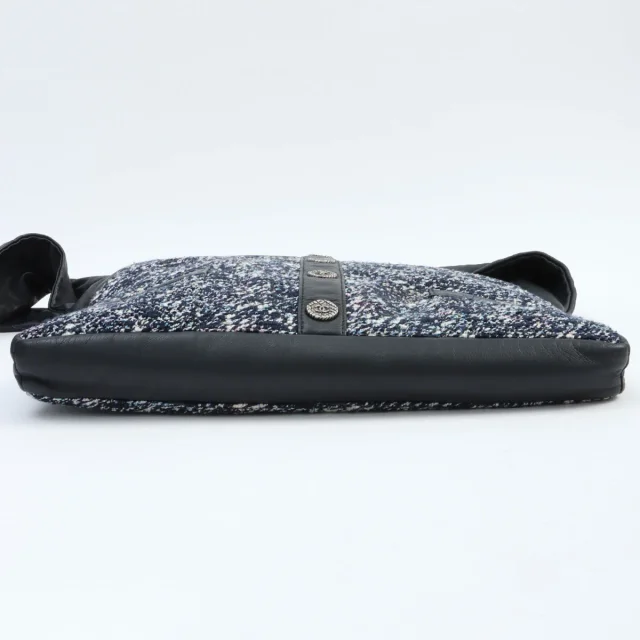 Circa 2015 Chanel Jacket Motif Girl Shoulder Bag in Navy/Black/Multi in Black Tweed from VINTAGE QOO TOKYO, photo 10 of 12