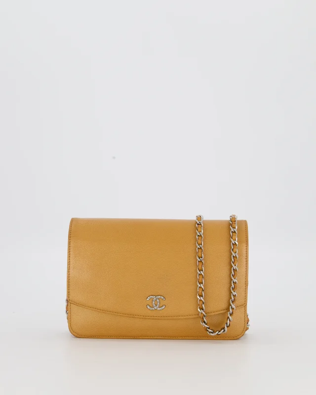 Chanel Gold Wallet on Chain Bag in Gold Caviar leather from Sellier, photo 4 of 22